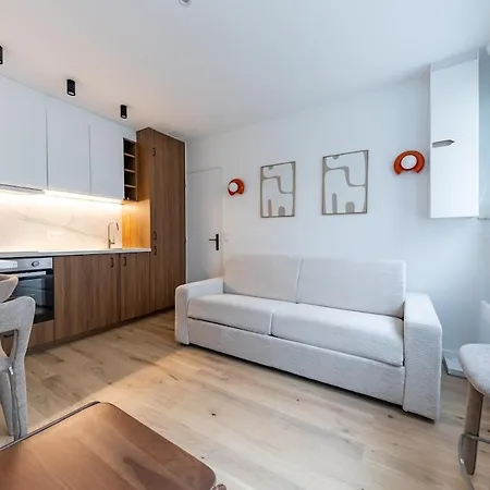 Charming 4 Stars Near Montmartre & Metro Apartment Paris