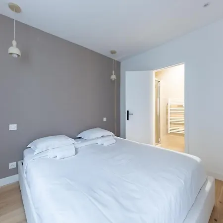 Charming 4 Stars Near Montmartre & Metro Apartment